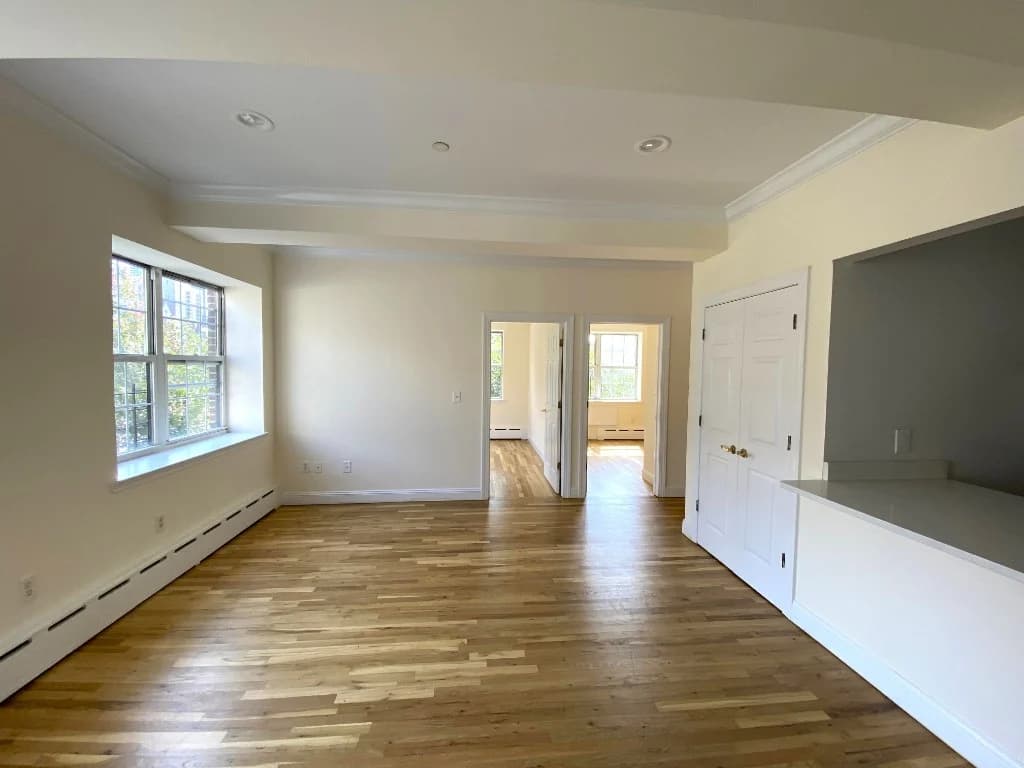 55 Skillman Avenue, photo 4