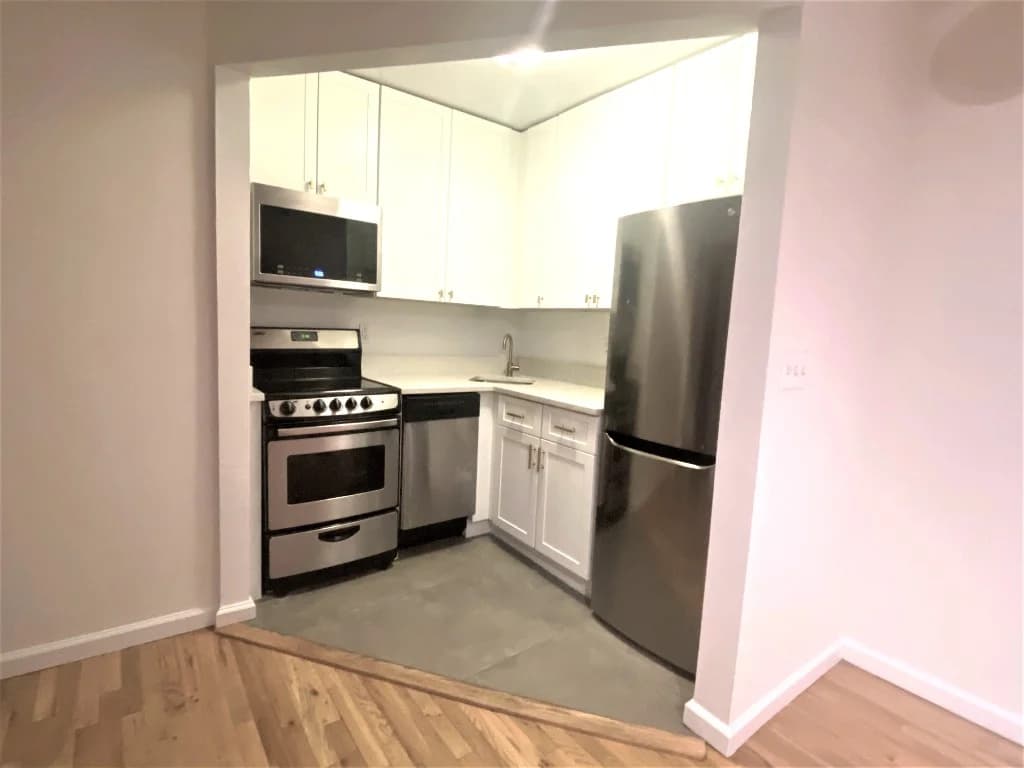 2 Bed apartment at 525 West 49th Street, Unit 3D, Hell's Kitchen, photo 1 of 6
