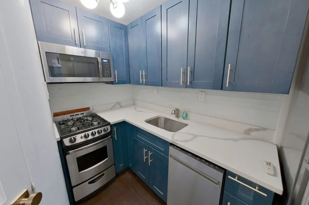151 West 82nd Street, photo 3