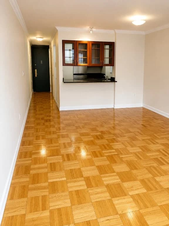 2 Bed apartment at 367 West 48th Street, Unit 5, Hell's Kitchen, photo 1 of 11