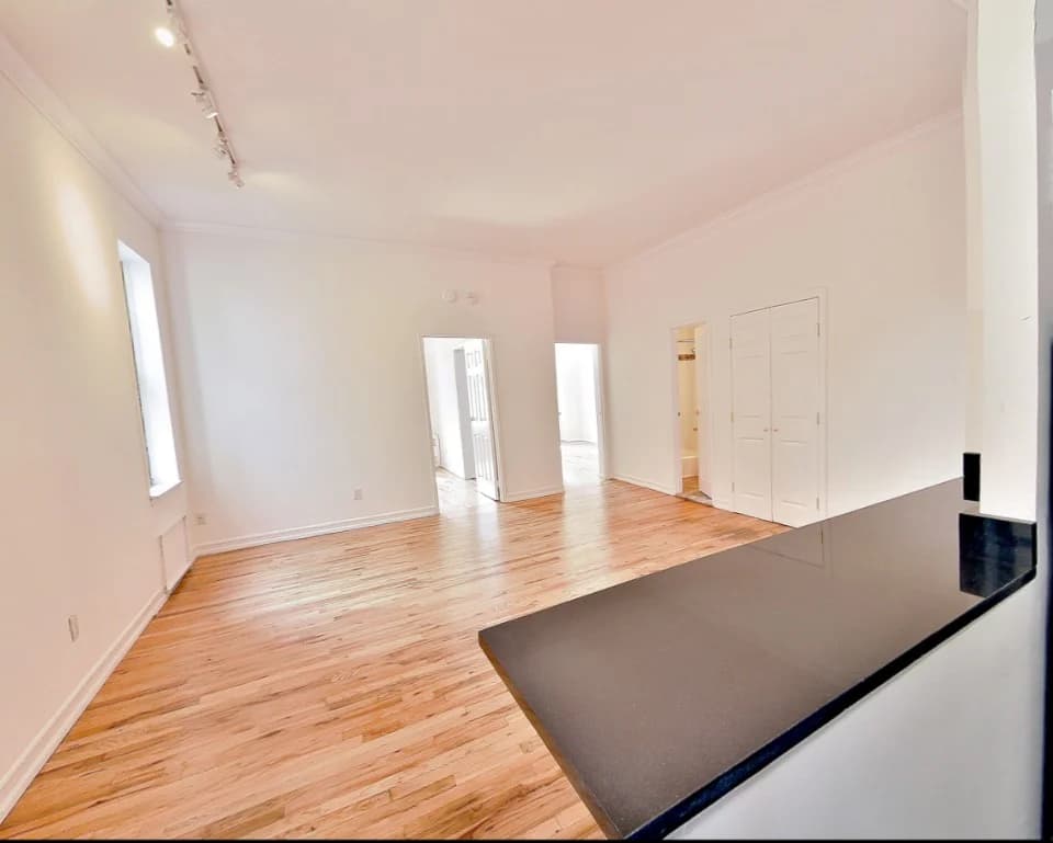 2 Bed apartment at 78 West 85th Street, Unit 6A, Upper West Side, photo 1 of 10