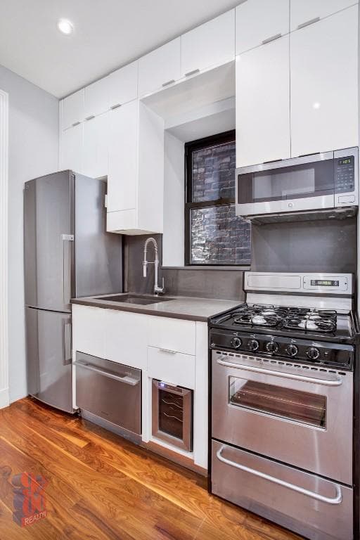 1 Bed apartment at 52 Barrow Street, Unit 1W, West Village, photo 1 of 5
