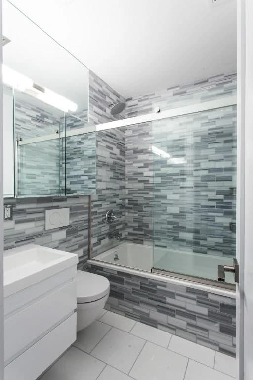 321 E 10TH ST., photo 4