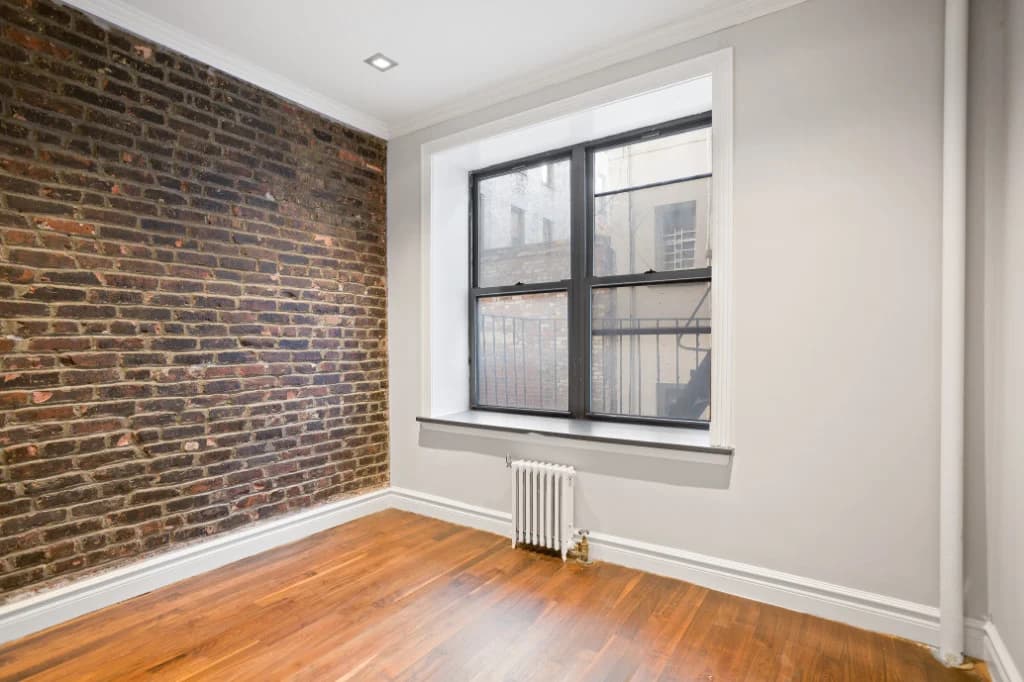 432 East 13th Street, photo 3