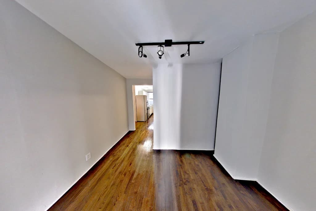 151 Rivington St, photo 2
