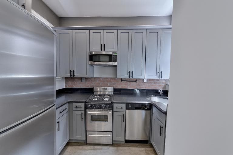 206 E 83rd St, photo 5