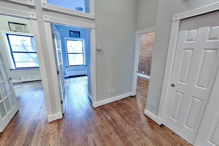 138 E 16th St, photo 2