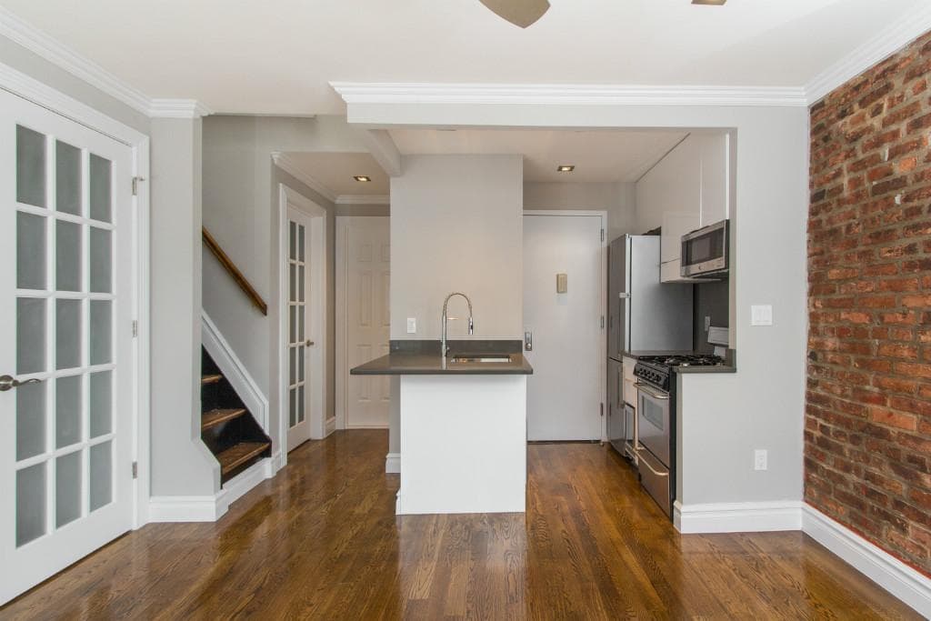 68 CLINTON ST., photo 5