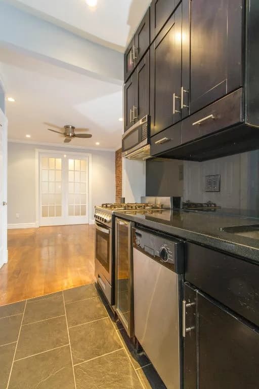 219 East 28th Street, photo 3
