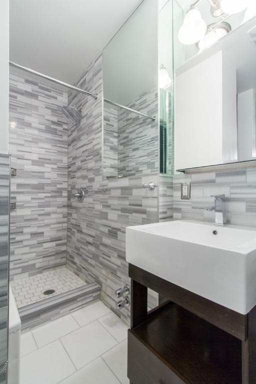 219 East 28th Street, photo 4
