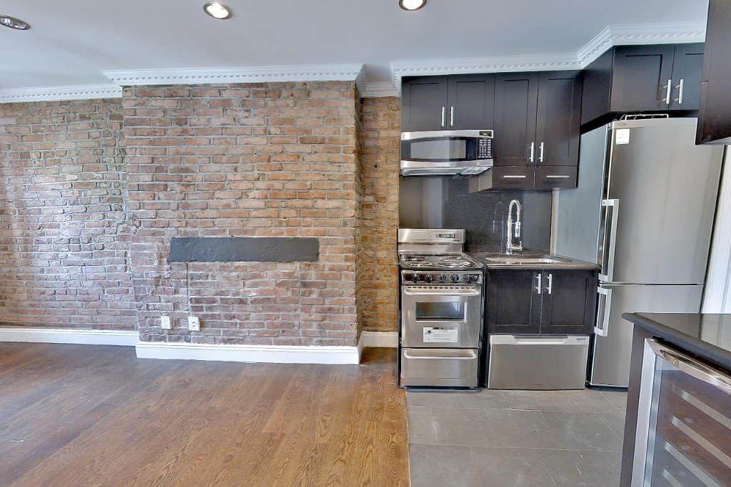 208 First Avenue, photo 4