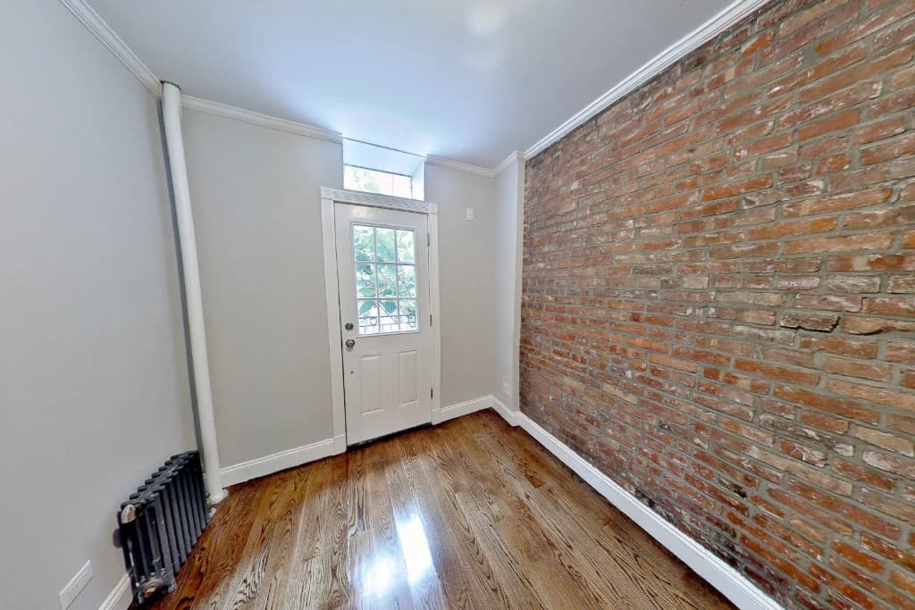 436 West 52nd Street, photo 3