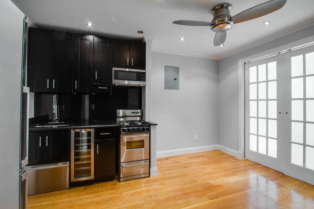 1 Bed apartment at 437 West 53rd Street, Unit 2D, Hell's Kitchen, photo 1 of 4