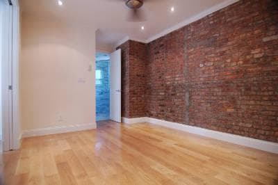 635 E 6th ST, photo 3