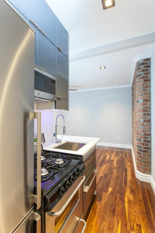 1590 Lexington AVE, photo 4