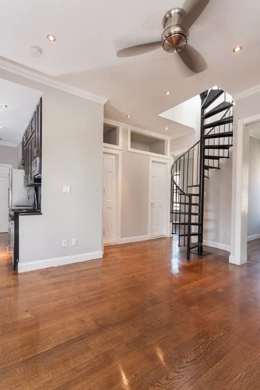 338 East 100th Street, photo 2