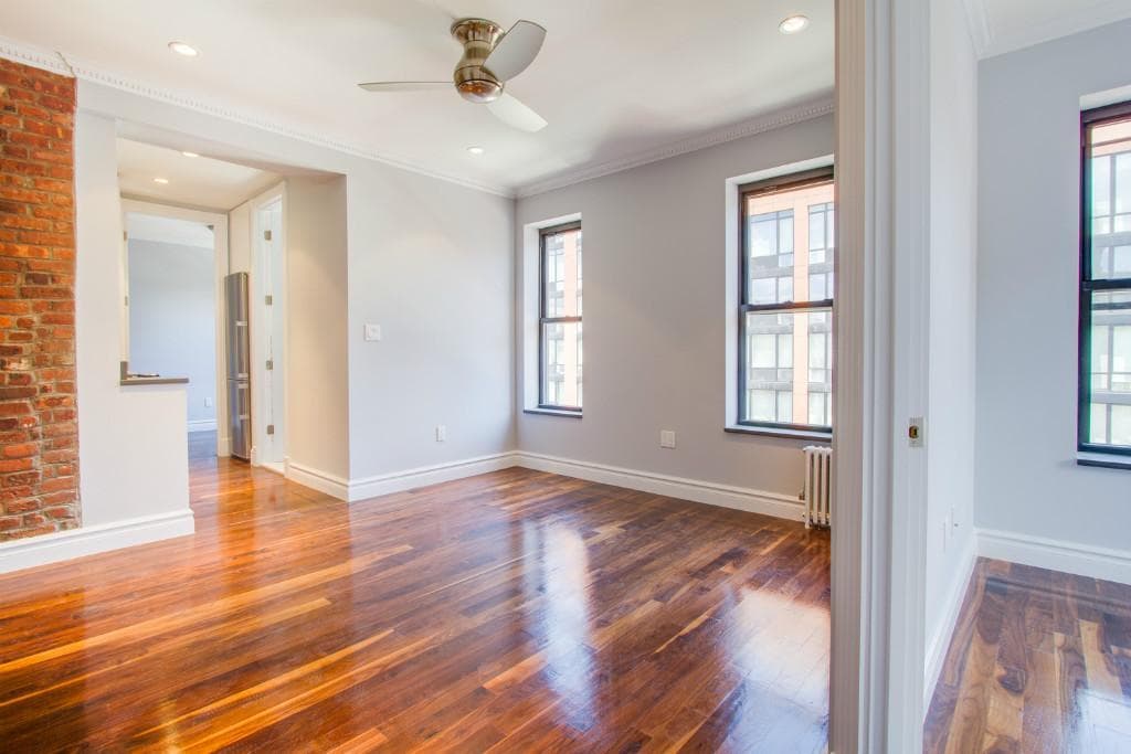 334 East 6th Street, photo 3
