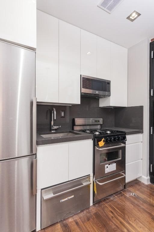 2100 Second Avenue, photo 5