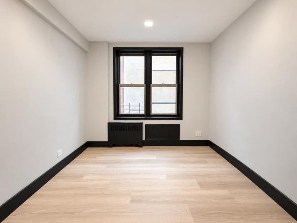 5 Bed apartment at 9 West 103rd Street, Unit 1FL, Upper West Side, photo 1 of 11