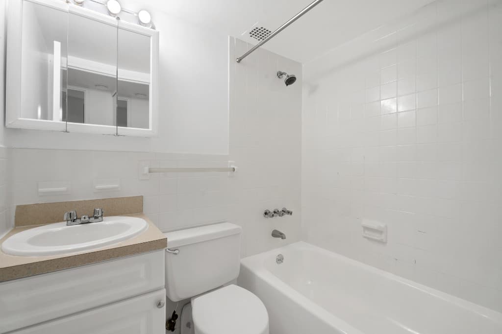 Studio apartment at 210 East 22nd Street, Unit 1L, Gramercy Park, photo 5 of 10