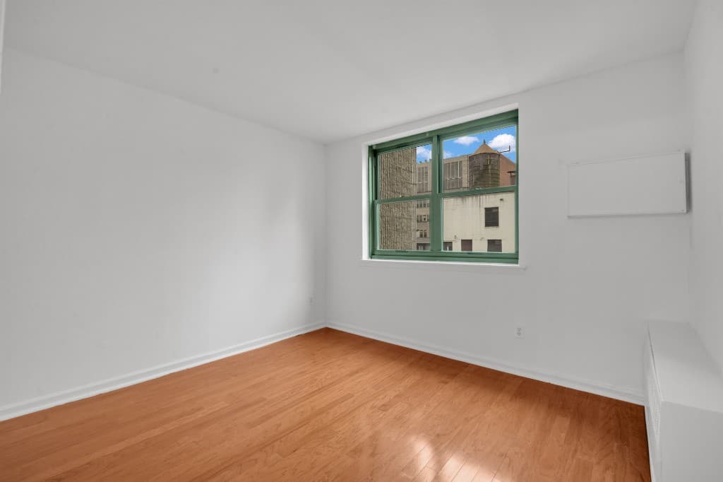 Studio apartment at 210 East 22nd Street, Unit 1F, Gramercy Park, photo 3 of 10