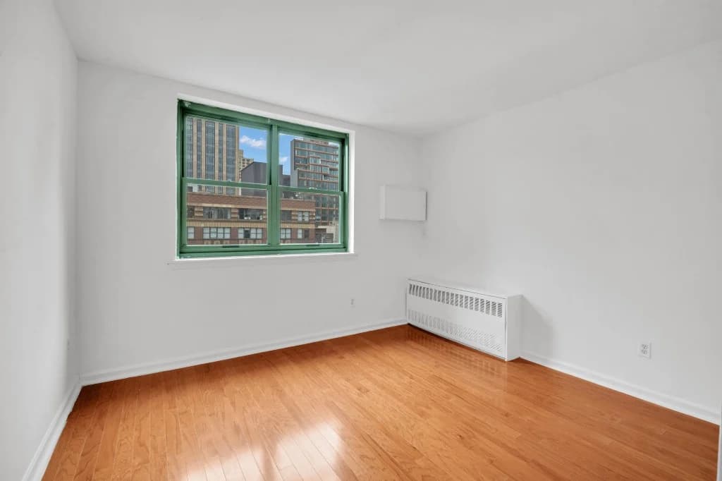 Studio apartment at 210 East 22nd Street, Unit 1F, Gramercy Park, photo 4 of 10