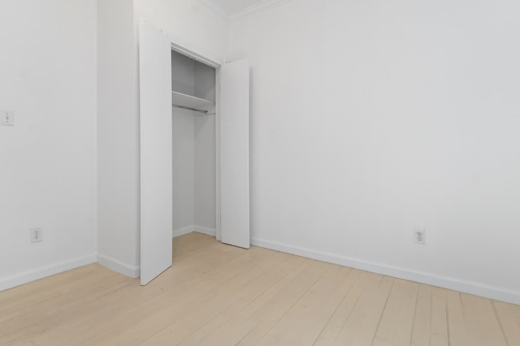 3 bed apartment at 552 Broome Street, Unit 2B, Hudson Square, photo 7 of 8