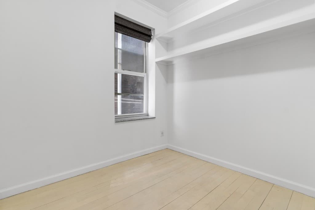 3 bed apartment at 552 Broome Street, Unit 2B, Hudson Square, photo 6 of 8
