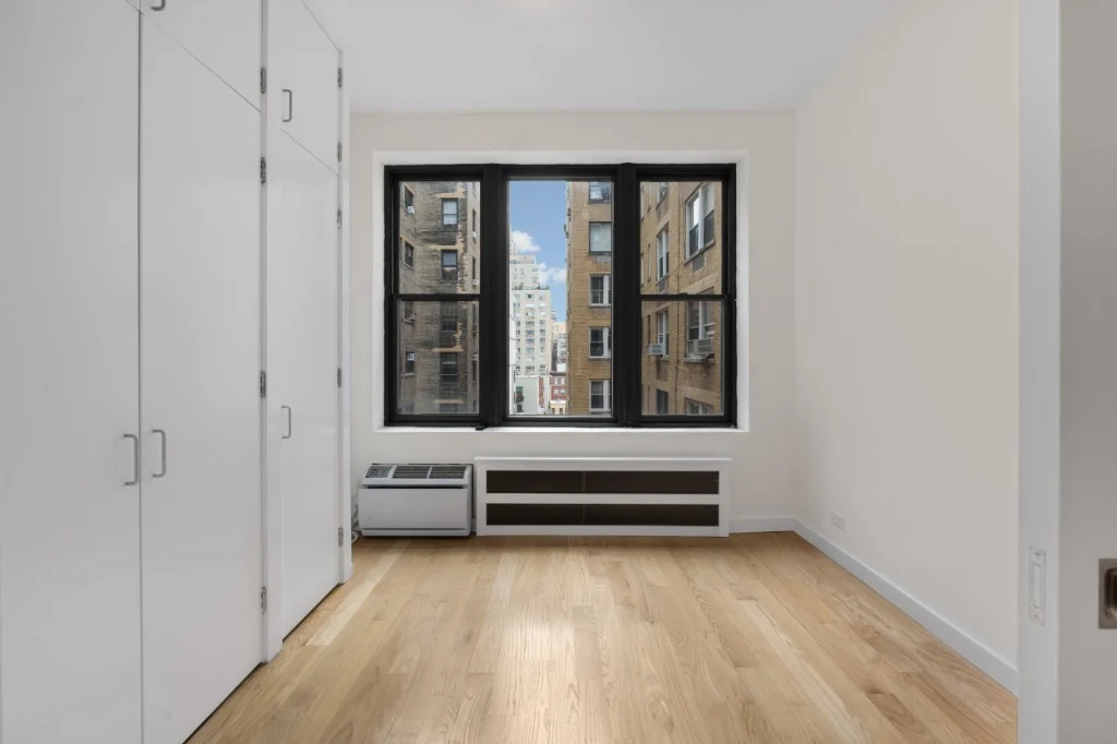 1 bed apartment at 308 West 82nd Street, Unit 9B, Upper West Side, photo 3 of 6
