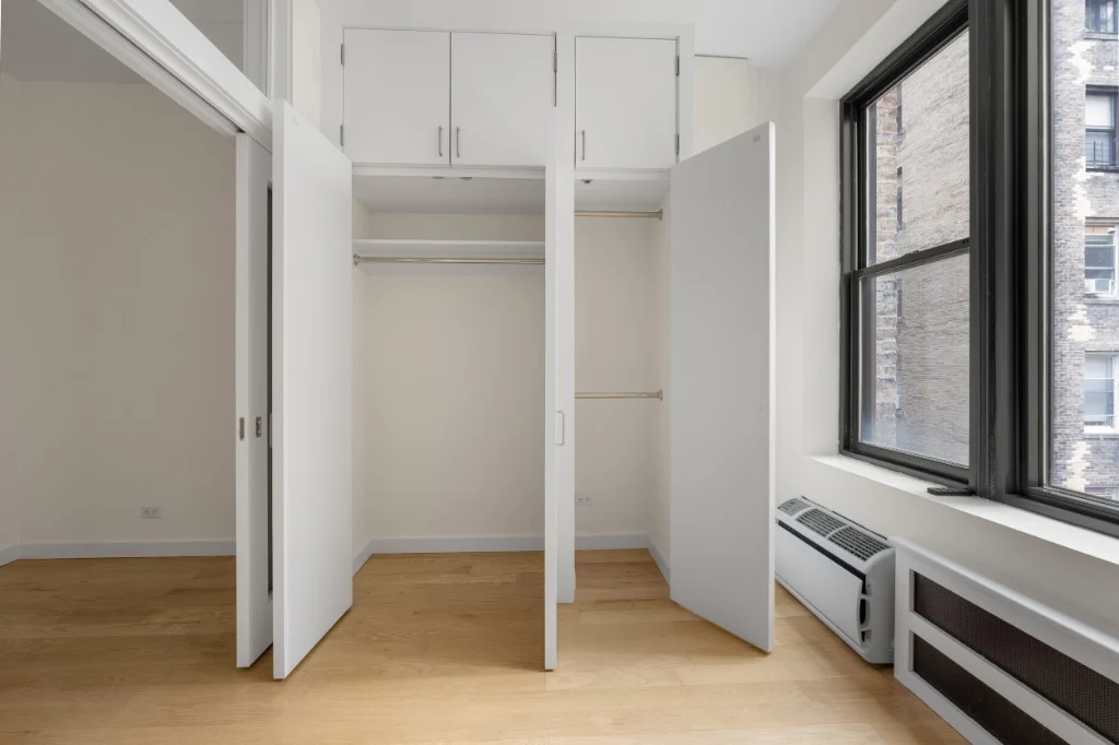 1 bed apartment at 308 West 82nd Street, Unit 9B, Upper West Side, photo 4 of 6