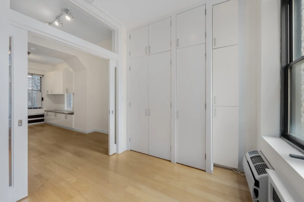 1 bed apartment at 308 West 82nd Street, Unit 9B, Upper West Side, photo 5 of 6