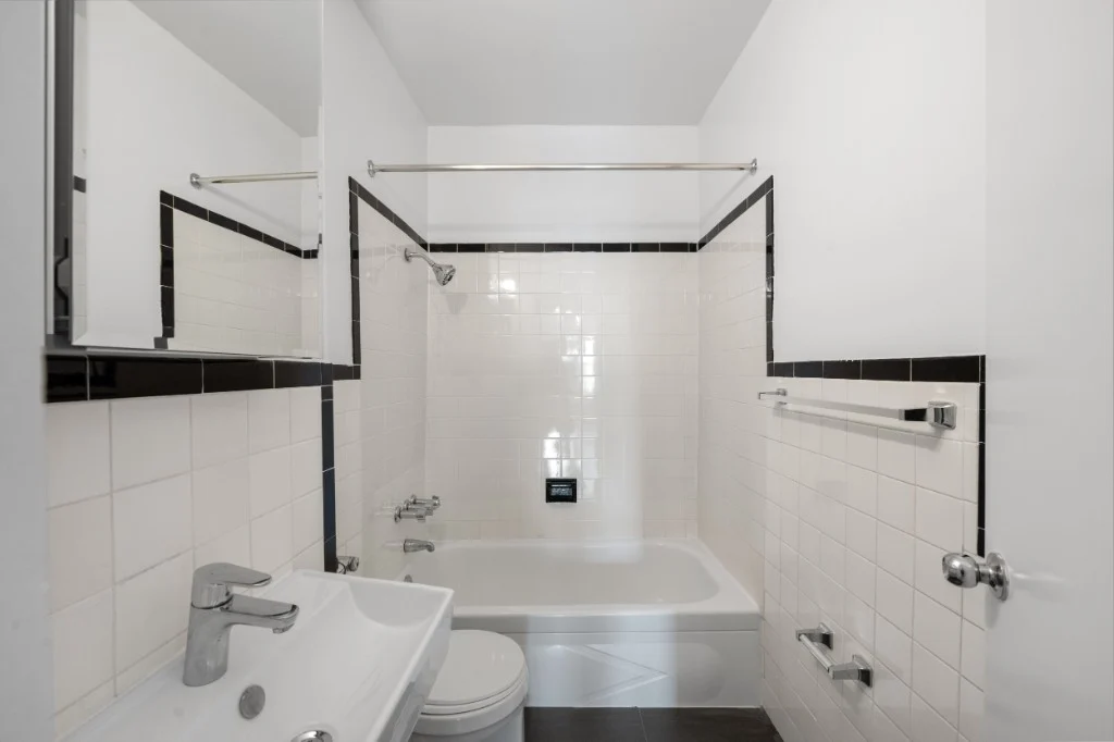 1 bed apartment at 308 West 82nd Street, Unit 9B, Upper West Side, photo 6 of 6
