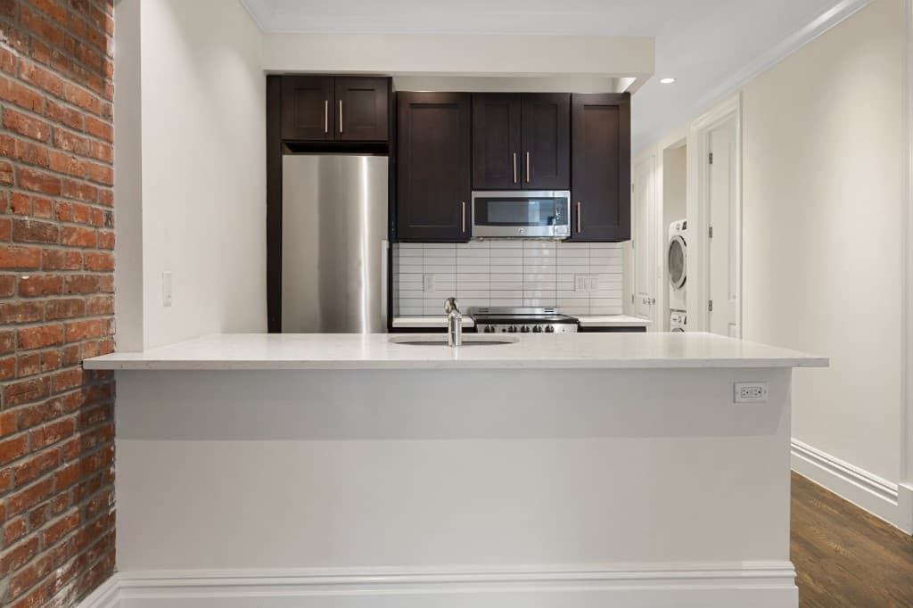 4 bed apartment at 350 East 13th Street, Unit 7, East Village, photo 3 of 10