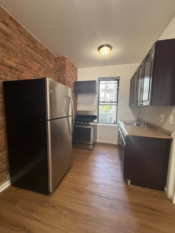 1 bed apartment at 329 Union Street, Unit 1E, Carroll Gardens, photo 2 of 5