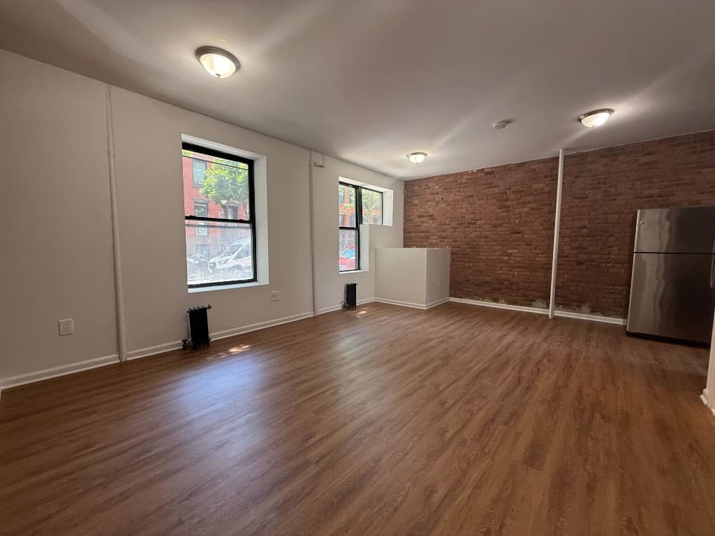 1 bed apartment at 329 Union Street, Unit 1E, Carroll Gardens, photo 1 of 5