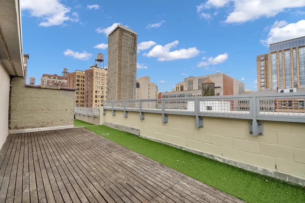 1 bed apartment at 210 East 22nd Street, Unit 06H, Gramercy Park, photo 6 of 11