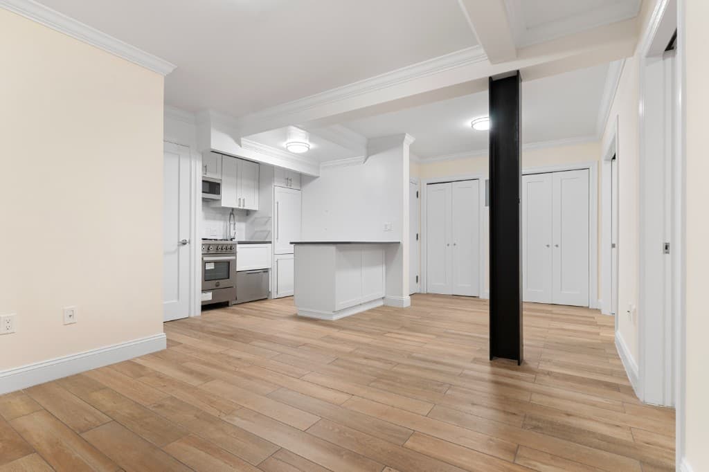 2 bed apartment at 210 East 22nd Street, Unit 4B, Gramercy Park, photo 2 of 10