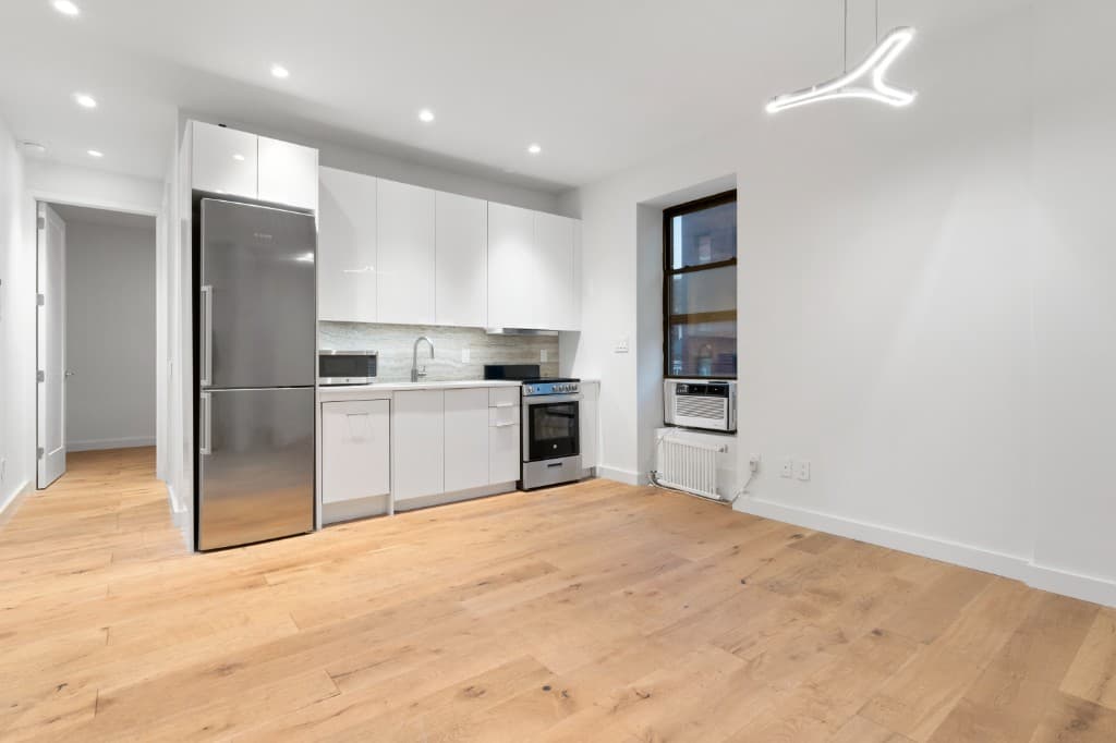 3 bed apartment at 503 West 22nd Street, Unit 3W, Chelsea, photo 1 of 10