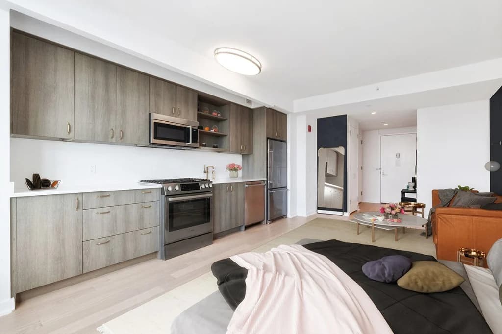 Studio apartment at 515 West 38th Street, Unit 12B, Hudson Yards, photo 1 of 11