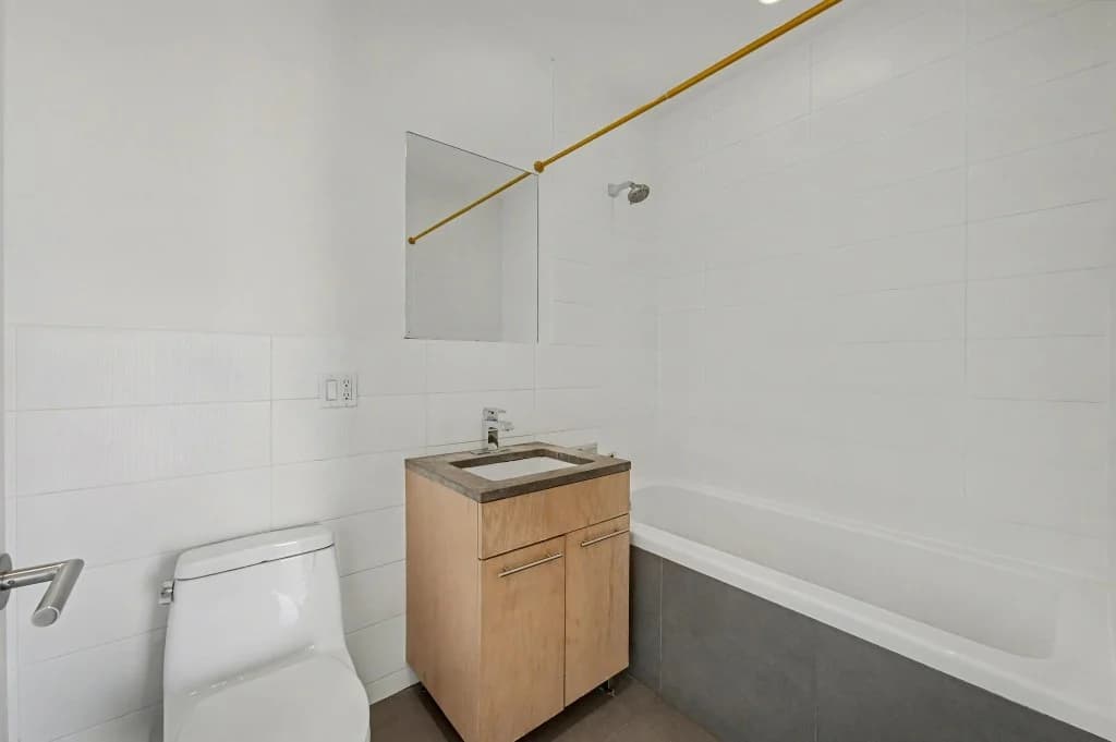 Studio apartment at 185 South 4th Street, Unit 5D, Williamsburg, photo 5 of 10