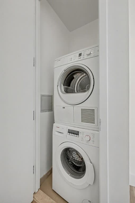 Studio apartment at 185 South 4th Street, Unit 5D, Williamsburg, photo 6 of 10