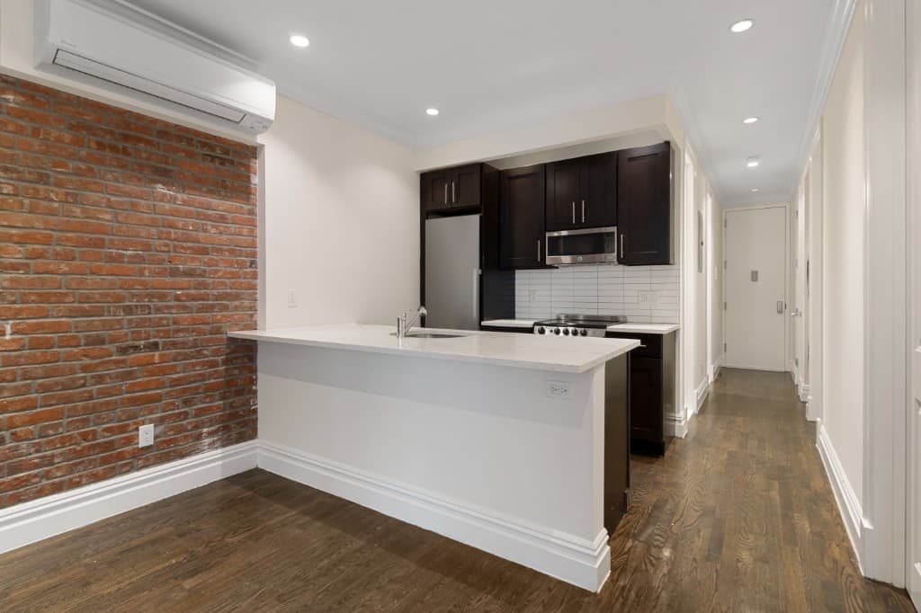 4 bed apartment at 350 East 13th Street, Unit 3, East Village, photo 2 of 10