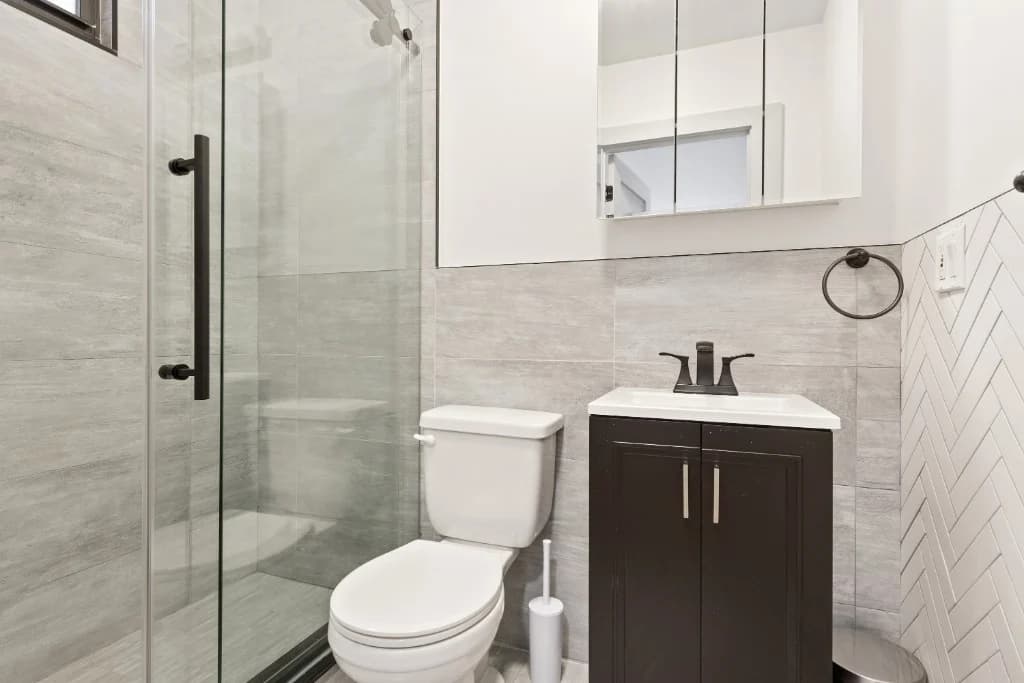 1 bed apartment at 68 North 8th St., Unit 3LR, Williamsburg, photo 6 of 7