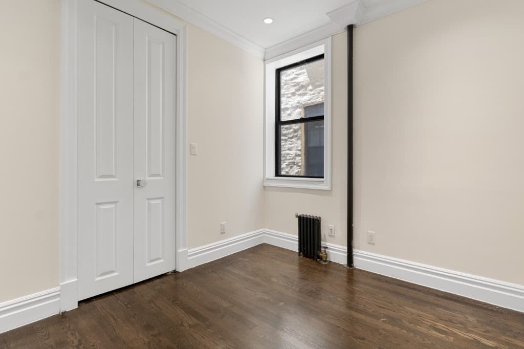 3 bed apartment at 350 East 13th Street, Unit 4, East Village, photo 6 of 8