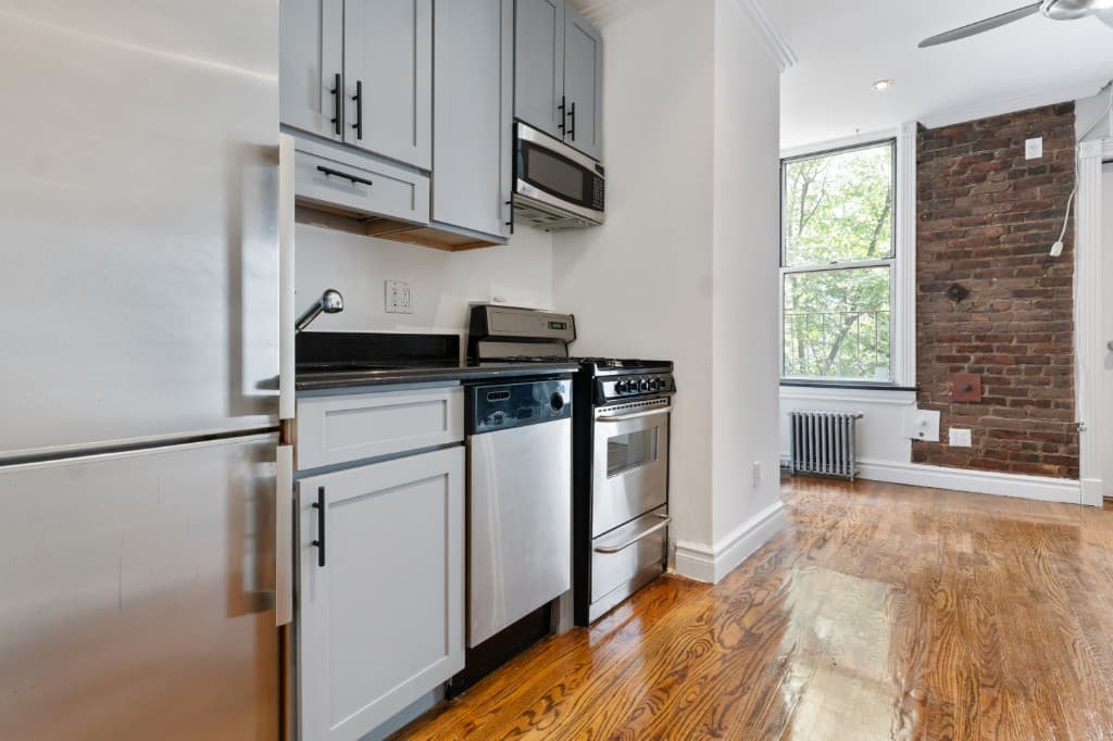 1 bed apartment at 221 Mott St, Unit 14, Nolita, photo 2 of 7