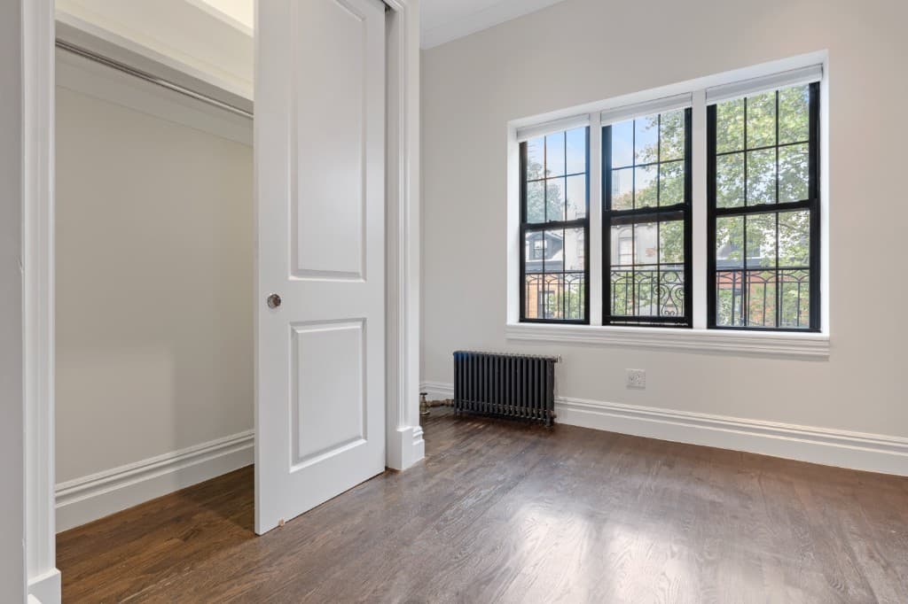 1 bed apartment at 42 Sidney Place, Unit 8, Brooklyn Heights, photo 3 of 6