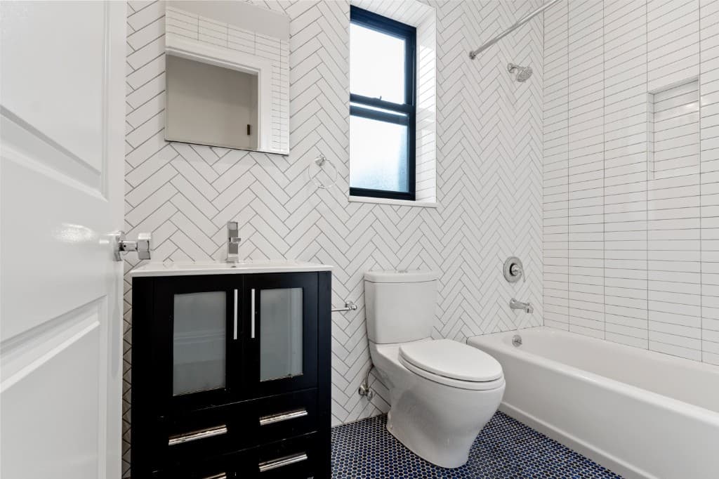 1 bed apartment at 42 Sidney Place, Unit 8, Brooklyn Heights, photo 6 of 6