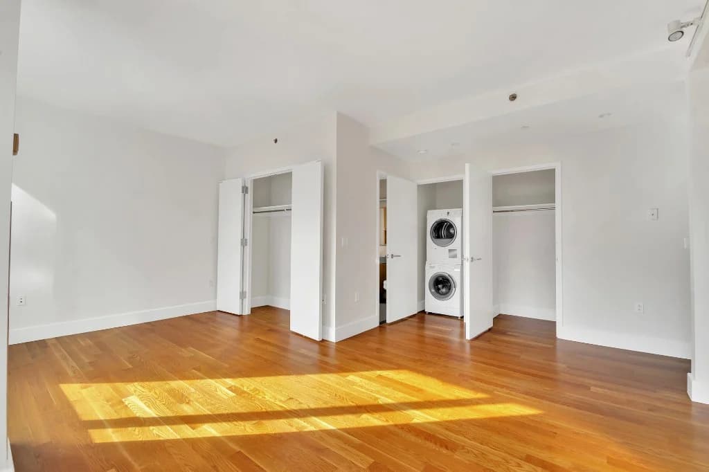 Studio apartment at 150 Fourth Avenue, Unit 3J, Park Slope, photo 6 of 14