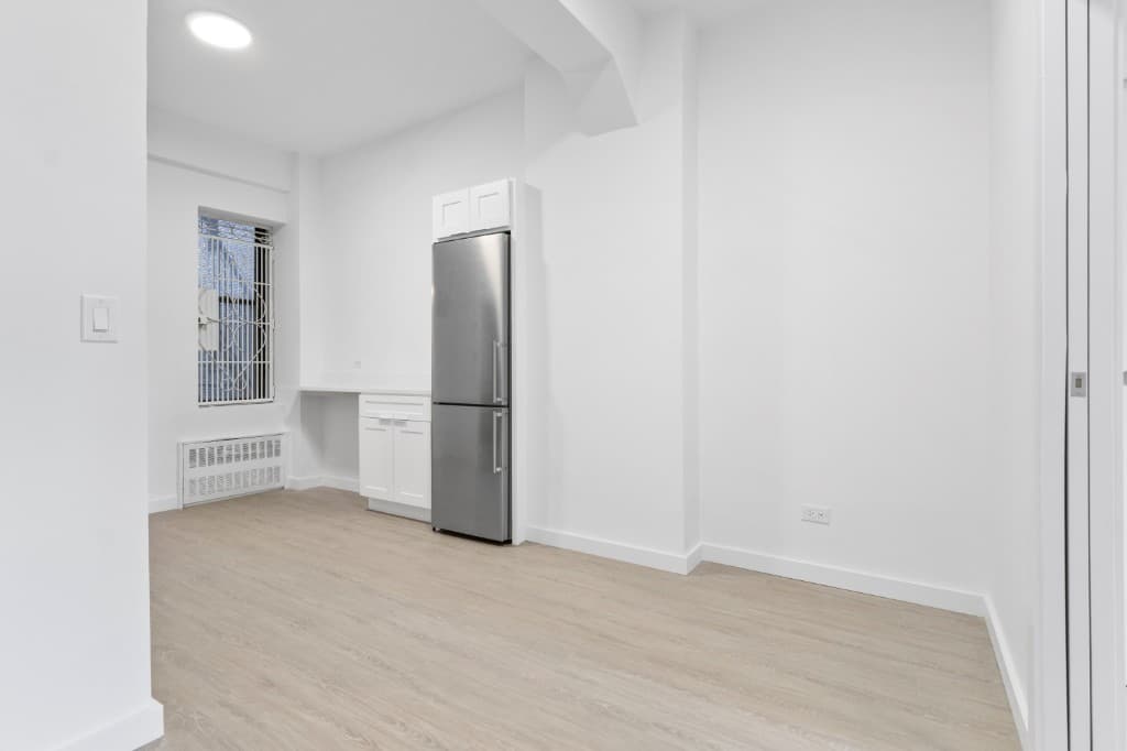 308 West 82nd Street, photo 5