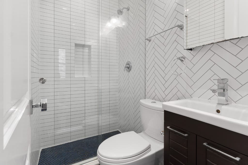 3 bed apartment at 350 East 13th Street, Unit 6, East Village, photo 9 of 10
